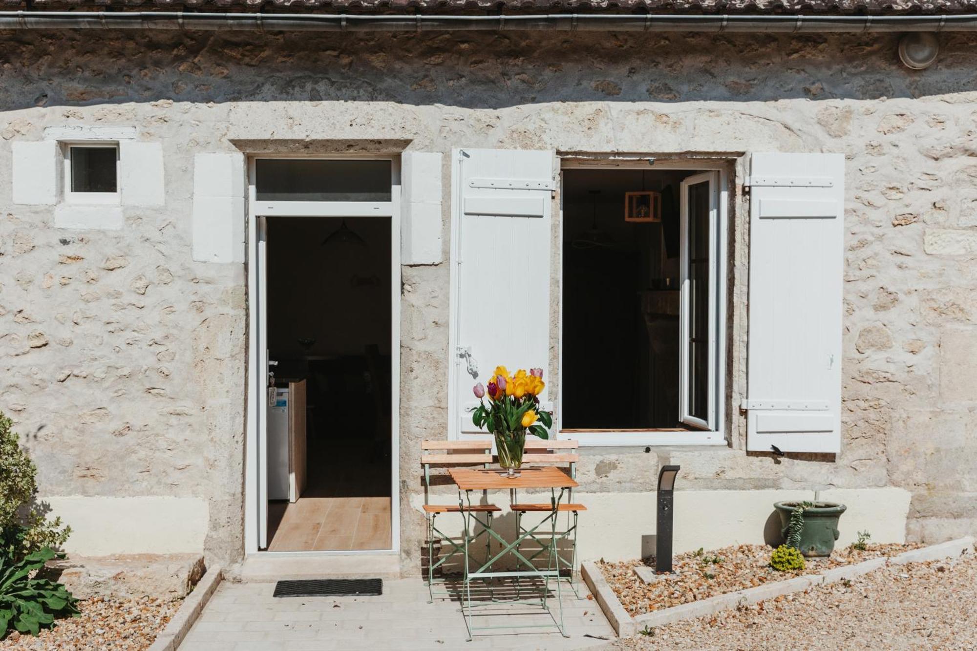 Logis Auberge Du Centre Chitenay 외부 사진